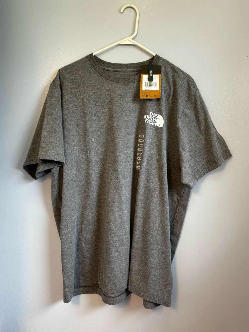 The North Men’s Evolution Short Sleeve Gray Tee Sz XL. NWT